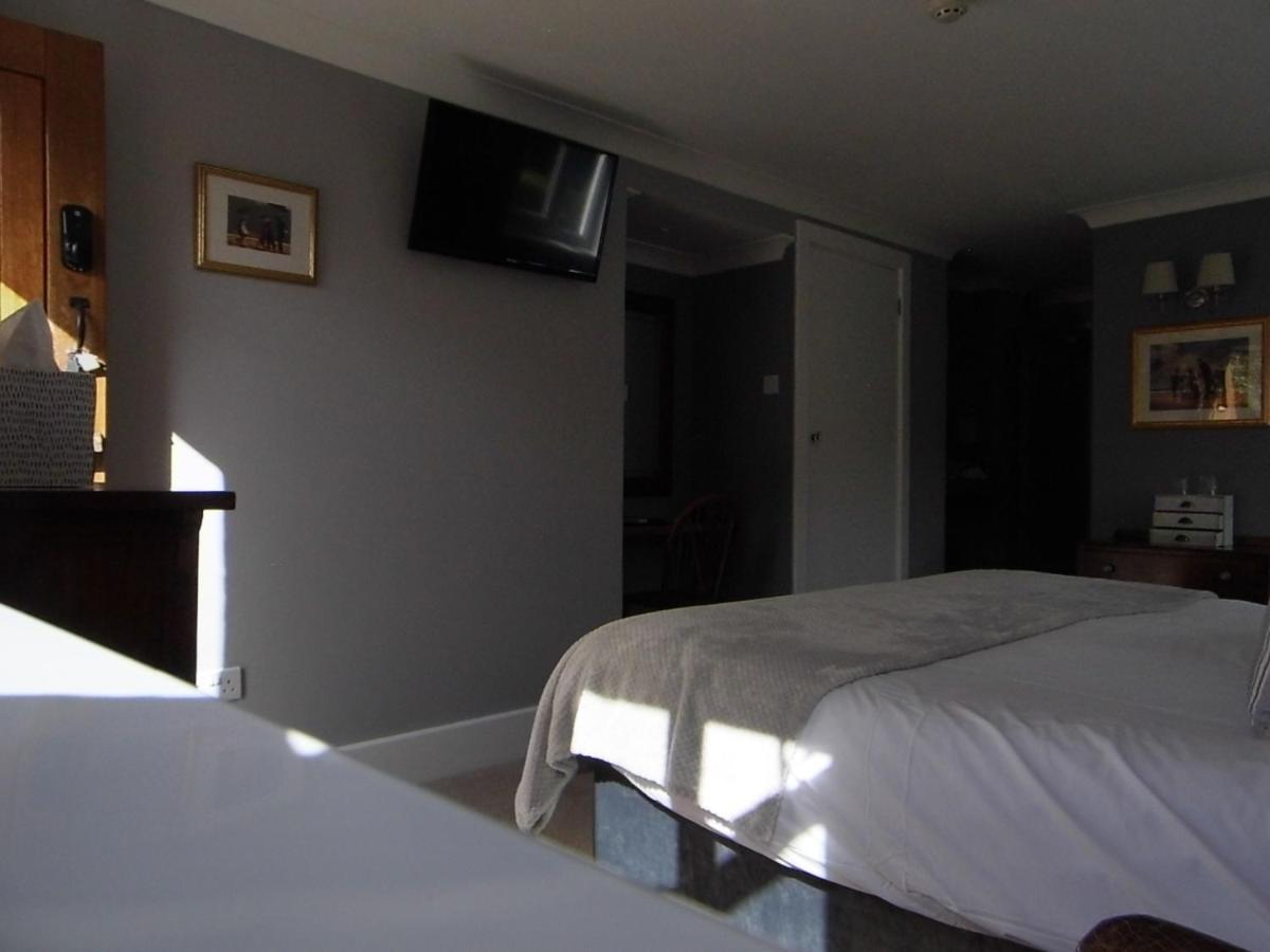 Bed and Breakfast The Mill At Glynhir Ammanford Exterior foto